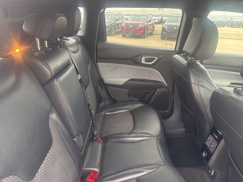 Used 2023 Jeep Compass Latitude image 25