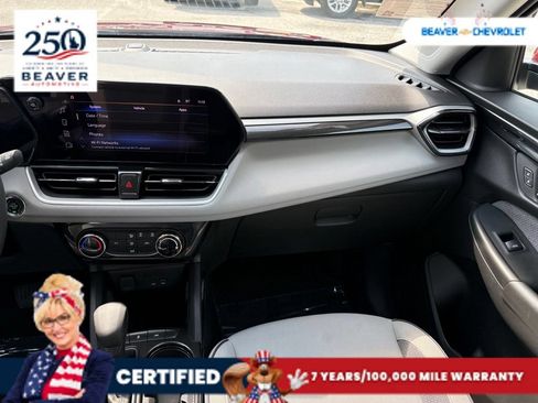 Used 2025 Chevrolet TrailBlazer LT FWD image 17