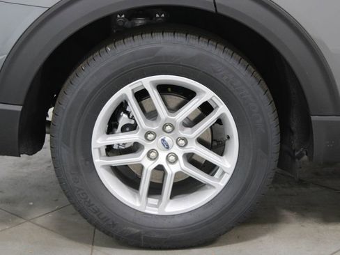 New 2026 Ford Explorer Active image 13