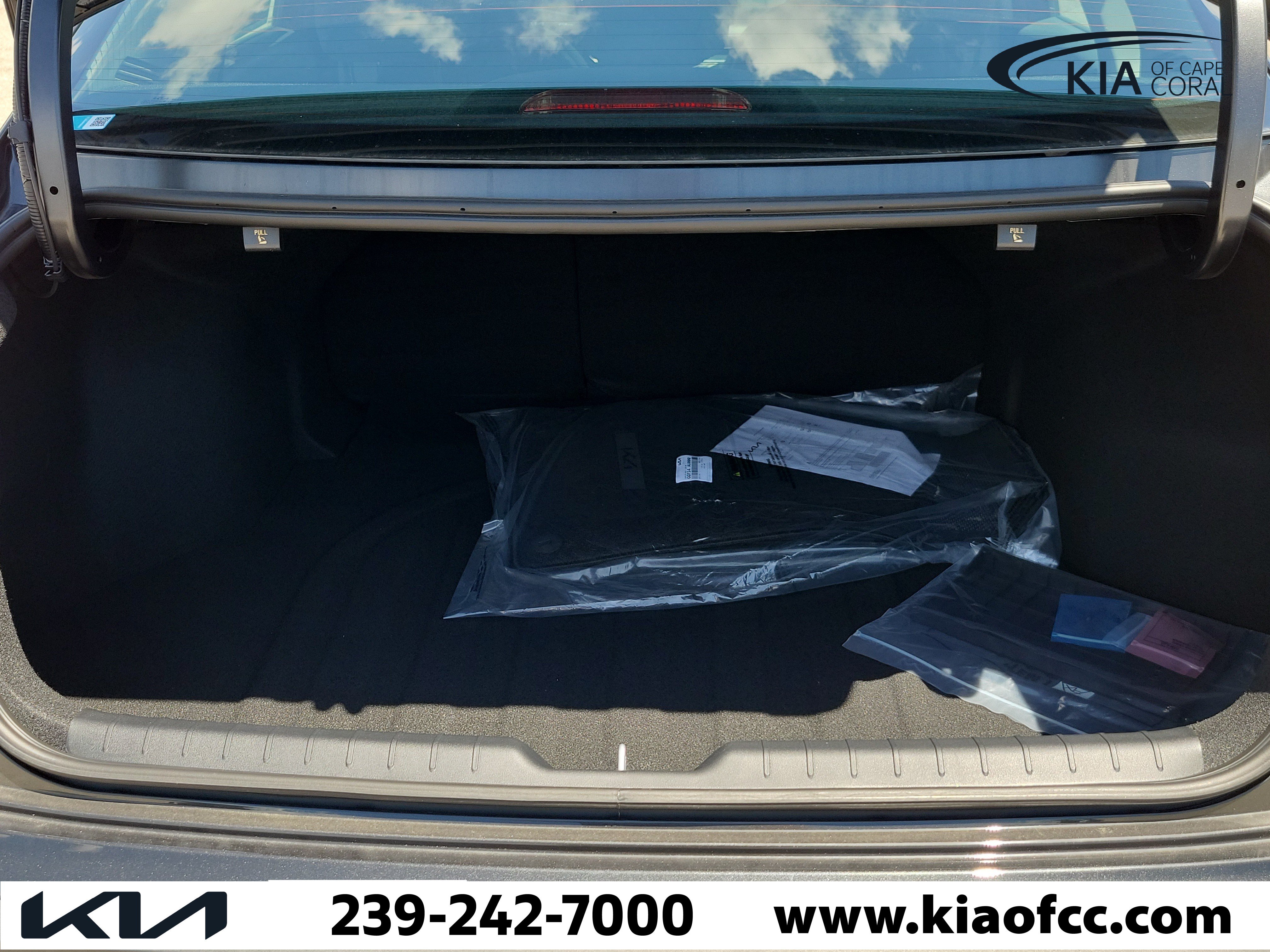 New 2025 Kia K4 EX FWD image 11