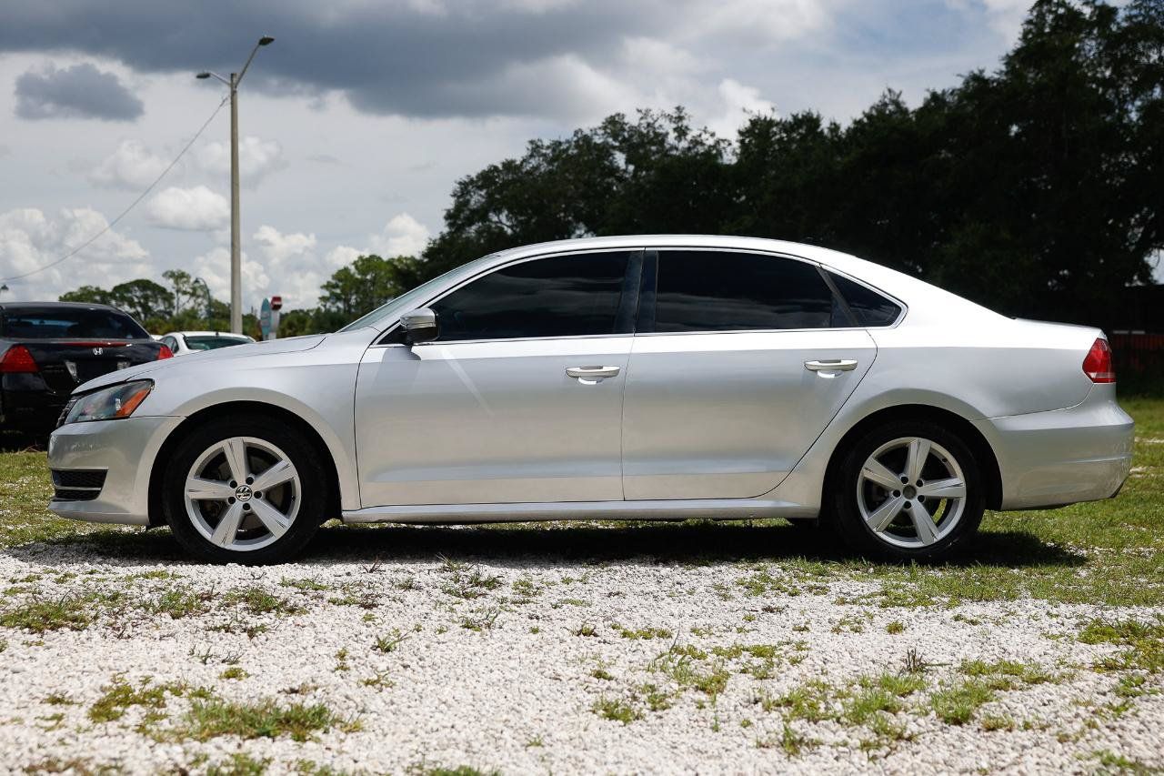 Used 2014 Volkswagen Passat 1.8T SE FWD image 3