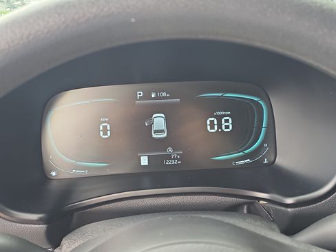 Certified 2025 Kia Soul LX FWD image 30