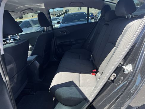 Used 2015 Honda Accord LX image 17