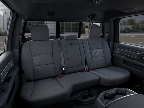 New 2026 RAM 2500 Big Horn AWD/4WD image 18