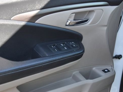 Used 2018 Honda Ridgeline RTL image 23