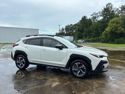 Used 2024 Subaru Crosstrek 2.0i Premium AWD/4WD image 2
