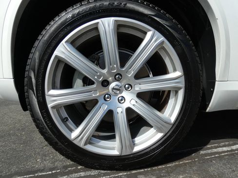 Used 2017 Volvo XC90 T6 Inscription w/ Vision Package image 21