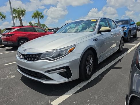 Used 2020 Kia Optima LX FWD image 5