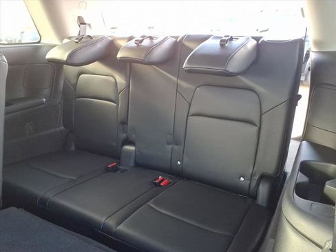 New 2025 Nissan Pathfinder SL image 30