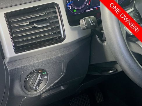 Used 2023 Volkswagen Atlas SE AWD/4WD image 9