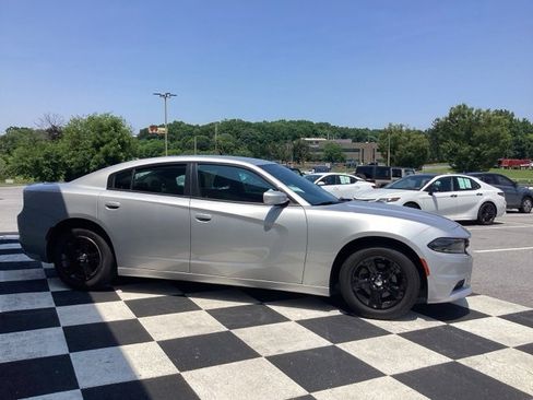 Used 2022 Dodge Charger SXT image 33