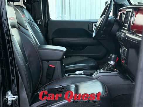 Used 2018 Jeep Wrangler Unlimited Rubicon w/ Steel Bumper Group AWD/4WD image 18