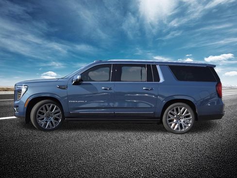 Used 2025 GMC Yukon XL Denali Ultimate AWD/4WD image 22