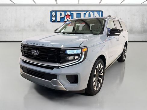 New 2025 Ford Expedition Platinum w/ Platinum Ultimate Package image 3