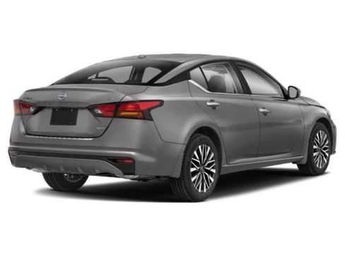 Certified 2024 Nissan Altima 2.5 SV FWD image 3