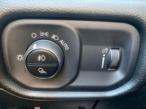 New 2026 RAM 1500 Express image 18