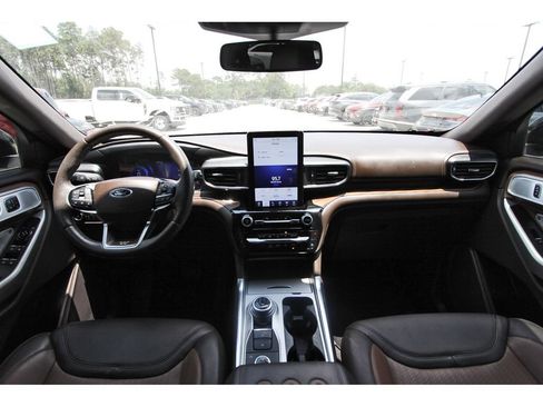 Certified 2023 Ford Explorer King Ranch w/ Technology Package AWD/4WD image 12