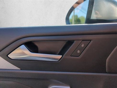 Used 2023 Volkswagen Jetta SE FWD image 19