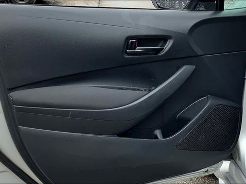 Used 2023 Toyota Corolla LE image 21