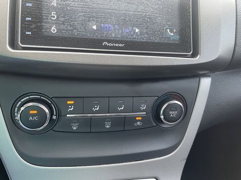 Used 2015 Nissan Sentra S image 12