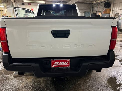 Used 2025 Toyota Tacoma SR image 18