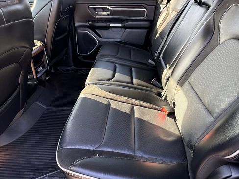 Used 2022 RAM 1500 Laramie AWD/4WD image 16