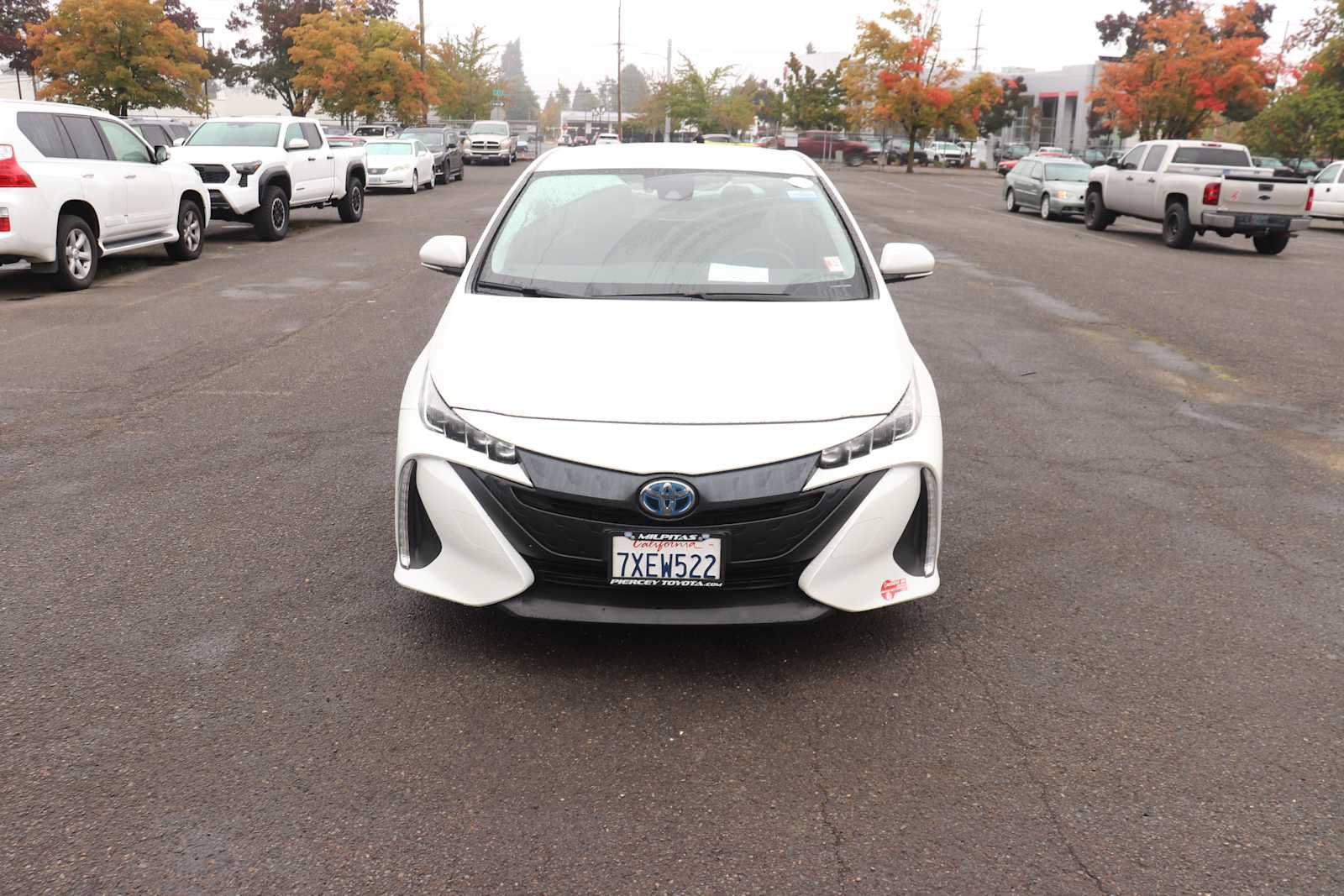 Used 2017 Toyota Prius Prime Premium FWD image 2