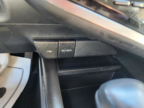 Used 2024 Toyota Camry SE image 18