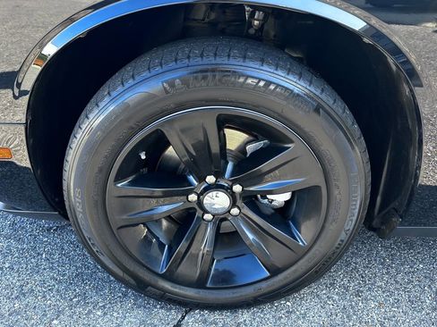 Used 2023 Dodge Challenger SXT image 13