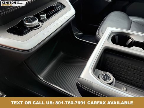 Used 2025 Ford Expedition Platinum AWD/4WD image 24