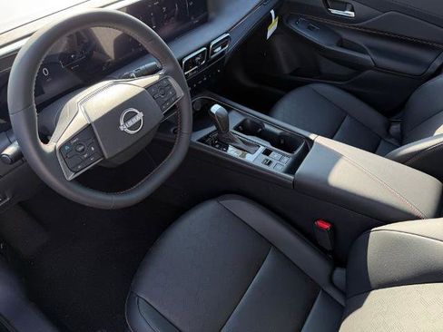 New 2026 Nissan Sentra SR w/ SR Premium Package image 17