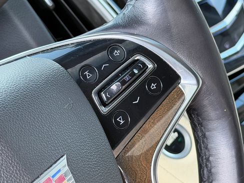 Used 2020 Cadillac Escalade ESV Premium Luxury AWD/4WD image 33