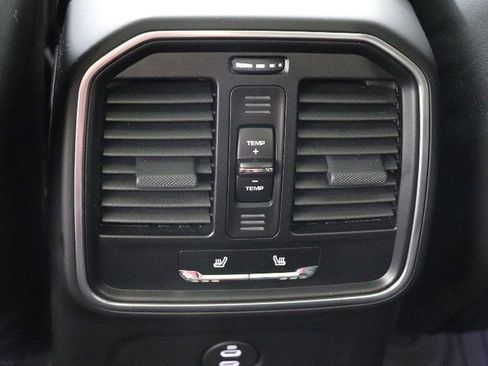 Used 2025 Porsche Macan image 26