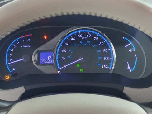Used 2014 Toyota Sienna XLE FWD image 16
