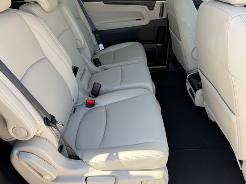 New 2026 Honda Odyssey EX-L image 17