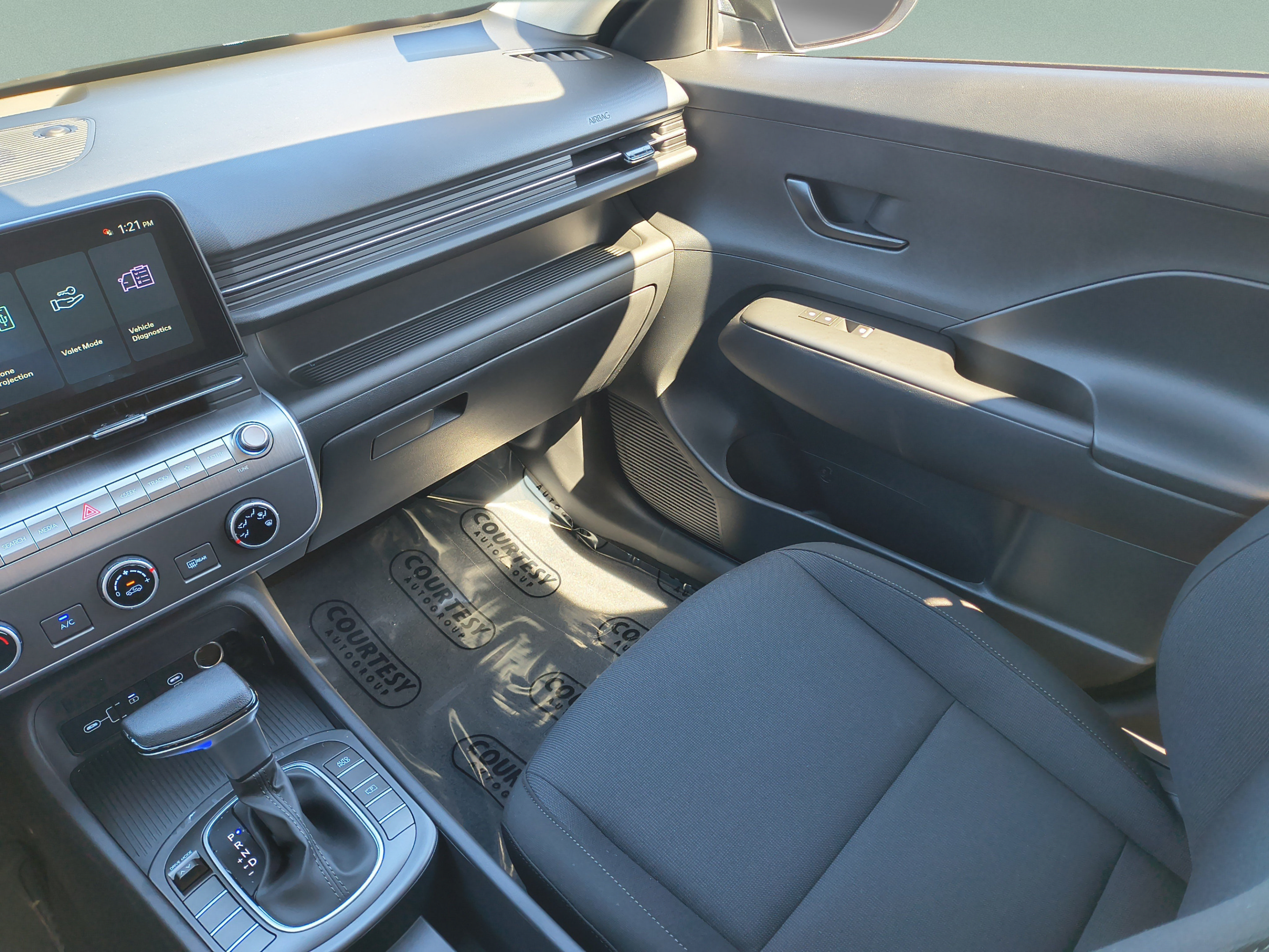 New 2027 Hyundai Kona SE FWD image 14