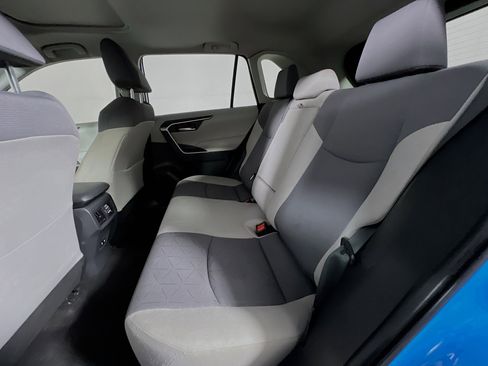 Used 2019 Toyota RAV4 XLE image 29