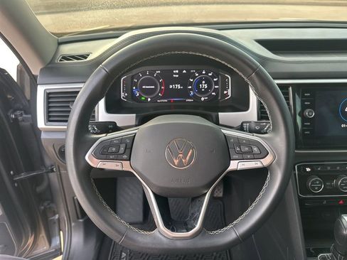 Used 2022 Volkswagen Atlas SE image 19