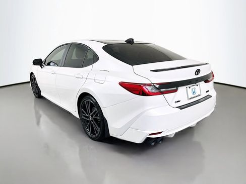 Used 2025 Toyota Camry XSE FWD image 7