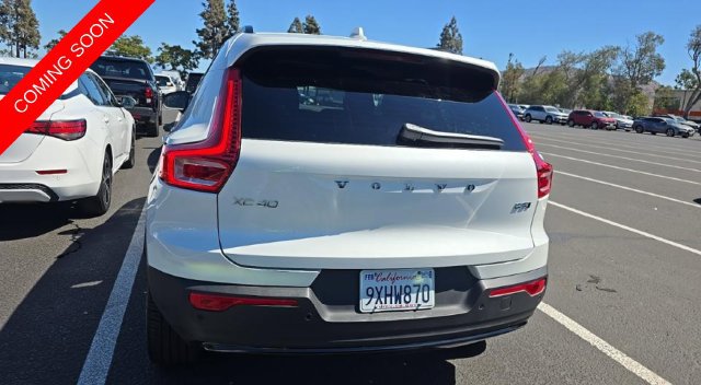 Used 2026 Volvo XC40 B5 Plus AWD/4WD image 4