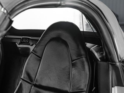 Used 2002 Toyota MR2 image 23