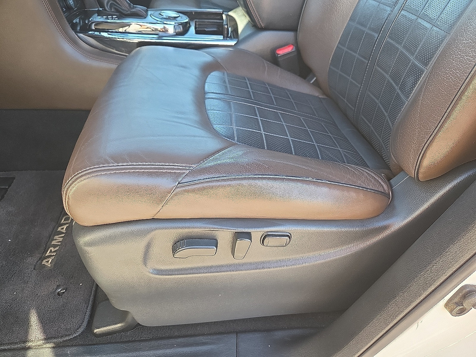 Used 2018 Nissan Armada Platinum w/ Captain Seat Package RWD image 21