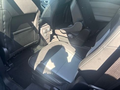 Used 2024 Ford Explorer XLT w/ Equipment Group 202A AWD/4WD image 9