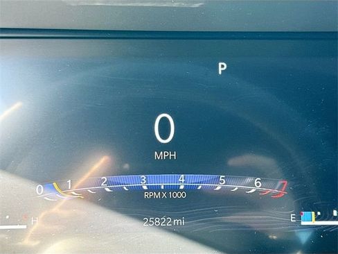 Used 2023 Jeep Grand Cherokee Altitude image 12
