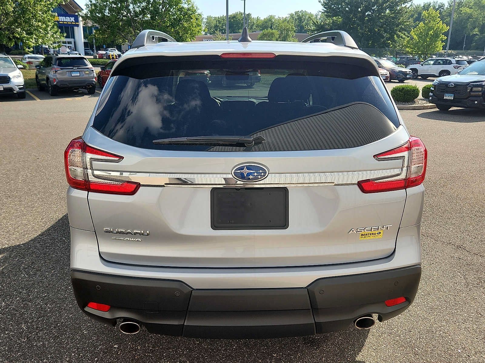 Used 2025 Subaru Ascent Premium AWD/4WD image 5