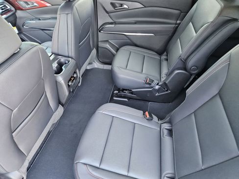 New 2026 Chevrolet Traverse Z71 w/ Driver Confidence Package AWD/4WD image 27