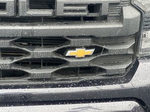 Used 2023 Chevrolet Silverado 1500 Custom AWD/4WD image 34