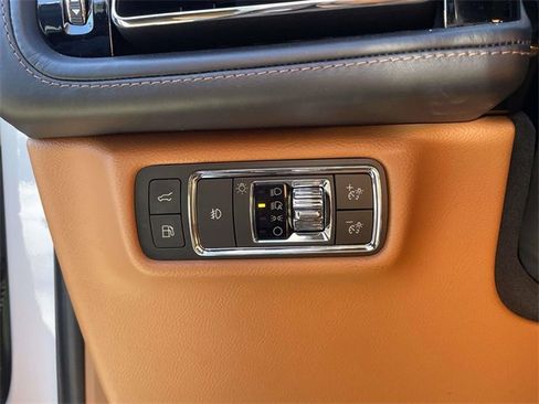 Used 2020 Lincoln Aviator Black Label Grand Touring w/ Class IV Trailer Tow Package image 20