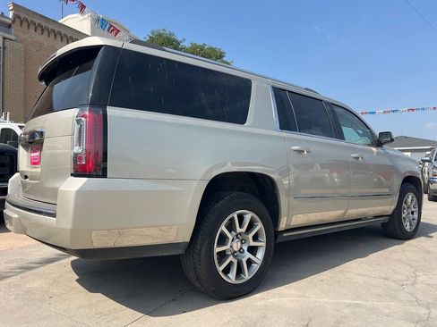 Used 2017 GMC Yukon XL Denali w/ Open Road Package AWD/4WD image 7