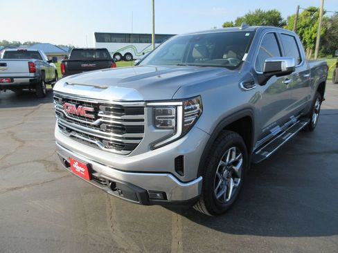 Certified 2023 GMC Sierra 1500 SLT w/ SLT Premium Package AWD/4WD image 13